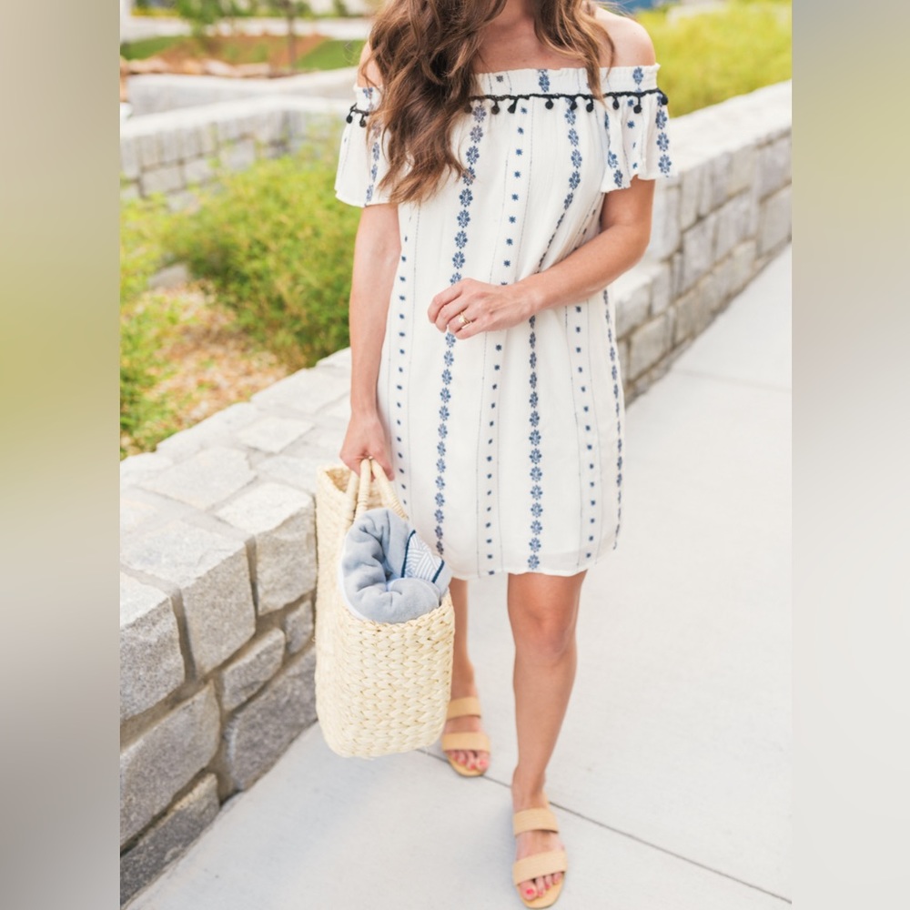 Embroidered tunic dress